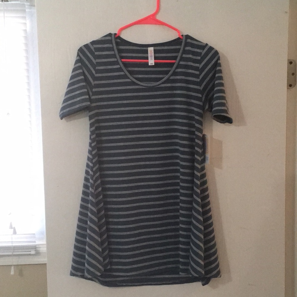 NWT Lularoe perfect t